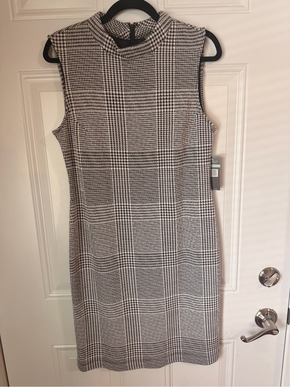 Sharagano Black & White Houndstooth Mock Neck Midi Dress